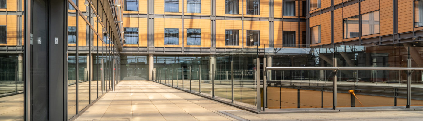 Low carbon concrete paving installed in commercial building UK by Oakdale Greenscaping